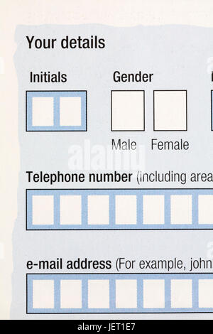 Scatole sul form da completare per sesso con opzioni di maschio o femmina, iniziali, numero di telefono e indirizzo di posta elettronica Foto Stock