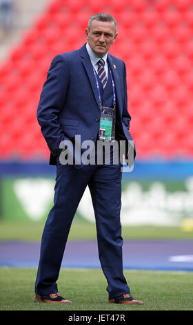 Inghilterra manager Aidy Boothroyd prima che la UEFA Europei Under-21 campionato, Semi finale corrispondono a Stadion Miejski, Tychy. Foto Stock