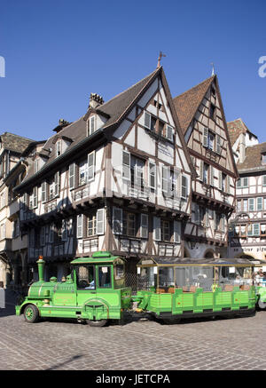 Francia, Alsazia, Colmar, Città Vecchia, semi-case con travi di legno, traiettoria turistica, Foto Stock