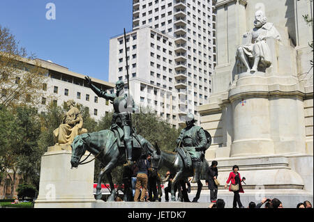 Spagna, Madrid, Plaza de Espana, statua, Don Chisciotte e Sancho Panza, Foto Stock