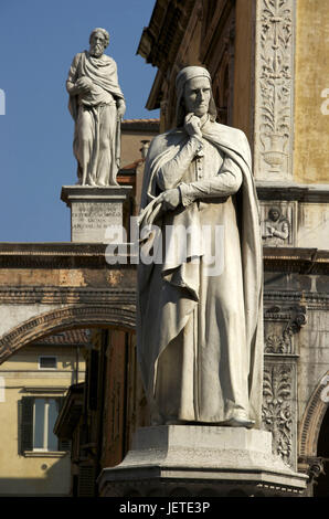 L'Italia, Veneto, Verona, la Città Vecchia, la Piazza dei Signori, loggia del Consiglio, Dante-Statue, Foto Stock