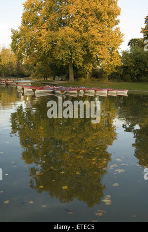 Francia, Parigi, Bois de Vincennes, Lac Daumesnil, stivali, Foto Stock