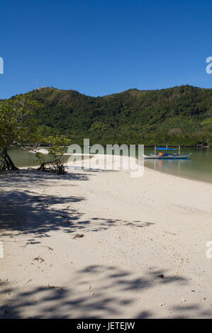 Le Filippine, isola di Palawan, boot sulla spiaggia, Foto Stock