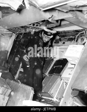 Venti-tre persone, compresi otto giocatori del Manchester United football team e club di tre funzionari sono stati uccisi quando il loro aereo si schianta dopo il decollo a-Riem aeroporto in Germania il 06.02.1958. | Utilizzo di tutto il mondo Foto Stock