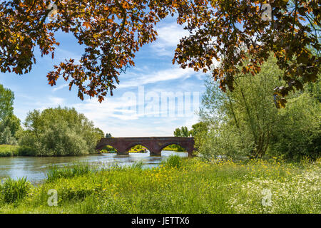 Clifton Hampden ponte sul Tamigi, Oxfordshire, Regno Unito Foto Stock