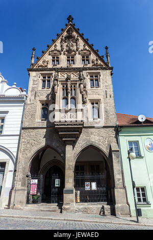 Casa medievale in pietra gotica, città vecchia, Kutna Hora, Repubblica Ceca, Europa Foto Stock