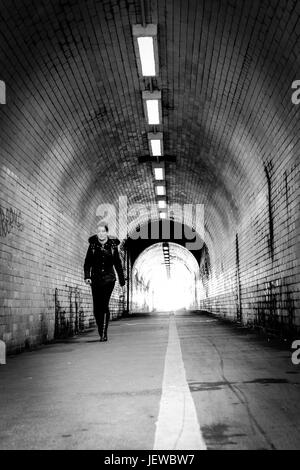 Tunnel su Leeman Road, York, North Yorkshire, Regno Unito Foto Stock