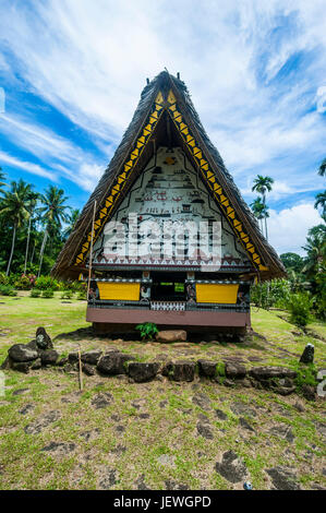 Più antico Bai di Palau, una casa per i capi di villaggio, isola di Babeldoab, Palau, Pacifico centrale Foto Stock