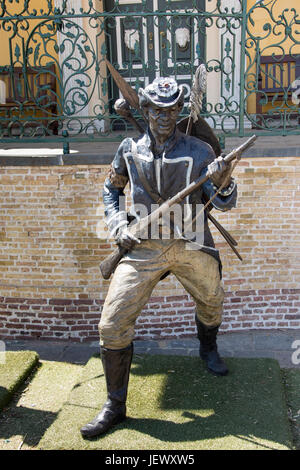 Statua di Langalibalele, re di amaHlubi, una tribù Bantu, ex prigioniero reale, il Castello di Buona Speranza, Cape Town, Sud Africa Foto Stock