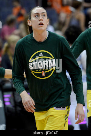 Washington, DC, Stati Uniti d'America. Il 27 giugno, 2017. 20170627 - Seattle Storm in avanti di Luka STEWART (30) si riscalda prima della WNBA partita contro il Washington Mystics al Verizon Center di Washington. Credito: Chuck Myers/ZUMA filo/Alamy Live News Foto Stock