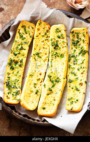 Aglio pane con il prezzemolo Foto Stock