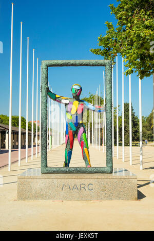 Barcellona, Spagna - 25 Maggio. 2017: scultura creati dall'artista Robert Llimos e dedicato al suo figlio perduto Marc. Questo capolavoro è stato posto in porto Foto Stock