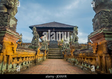 BALI, Indonesia - 08 Marzo 2017: Semarapura, Kertha Gosa Pavilion di Klungkung Palace di Denpasar City in Indonesia Foto Stock