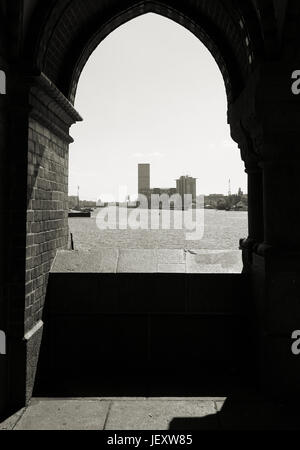 La vista dal ponte Oberbaum a Berlino Foto Stock