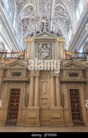 CORDOBA,Andalusia,Spagna: 04-04-2017: la cattedrale insite la mezquita di Cordova sul 04 aprile 2017: la mezquita è il più grande mosk nel mondo con Foto Stock