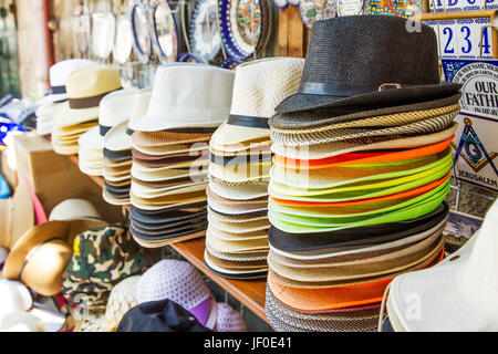 Fatte a mano Panama cappelli in vendita. Foto Stock