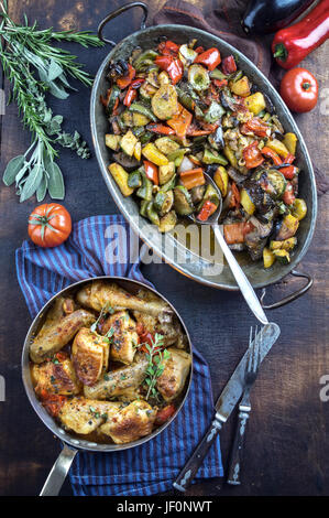 Pollo al limone con ratatouille Foto Stock