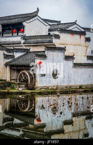 Case tradizionali, antico villaggio di Chengkan, fondato durante i tre regni periodo e disposti su fengshui principi di unificazione di yin un Foto Stock