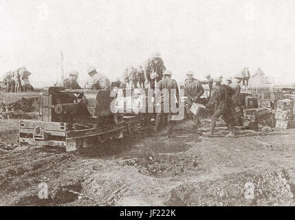 Soldati canadesi caricamento di munizioni 1916 Foto Stock