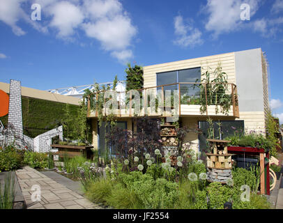 RHS Greening grigio Bretagna Giardino progettata da Nigel Dunnet a M&G RHS Chelsea Flower Show 2017 Foto Stock