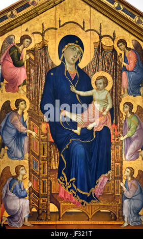 La Madonna Rucellai 1285 Duccio di Boninsegna 1278-1311 ( la Madonna Rucellai raffigurante la Vergine col Bambino intronata con gli Angeli del pittore senese Duccio di Buoninsegna ) Foto Stock