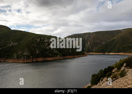 Ingresso di acqua alla diga di Kouga Foto Stock