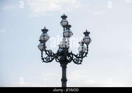 Lampione a Piazza San Pietro a Città del Vaticano a Roma, Italia Foto Stock