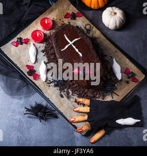 Halloween dito di biscotti e torte bara Foto Stock