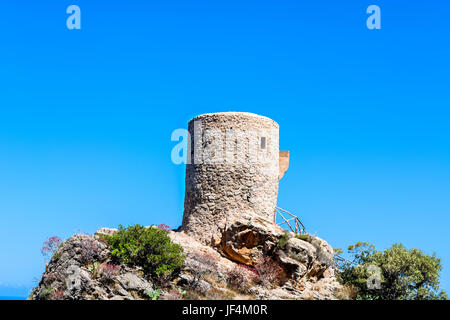 Torre di avvistamento sull'isola di Mallorca Foto Stock