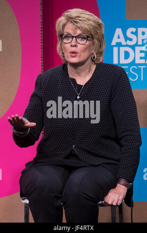 Aspen, Colorado, Stati Uniti d'America. Il 26 giugno, 2017. ANNE FINUCANE, Vice Presidente, Bank of America, parla all'Aspen idee Festival. Credito: Brian Cahn/ZUMA filo/Alamy Live News Foto Stock