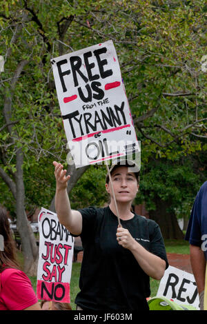 03 settembre 2011: gli ambientalisti che protestavano Keystone XL pipeline (tar sands, protesta ambientale) - Washington DC, Stati Uniti d'America Foto Stock