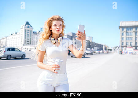 Caffè e faccia d'anatra. Foto Stock