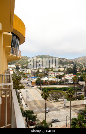 Vista da un balcone al Crowne Plaza Ventura Beach, Ventura, California, Stati Uniti, America del Nord Foto Stock