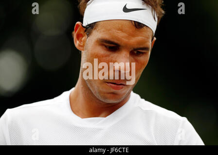 La Spagna di Rafael Nadal durante una mostra match di tennis a Londra Giugno 2017 Foto Stock