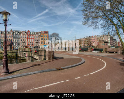 Brug 150 Rotterdammerbrug, in het Eerste Marnixplantsoen over de Singelgracht foto 3 Foto Stock