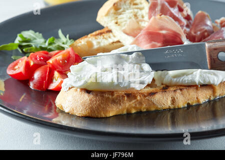 Una sana prima colazione a base di uovo Foto Stock