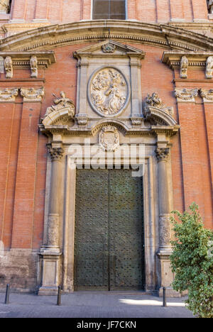 Porta del Santo Tomas chiesa in Valencia, Spagna Foto Stock