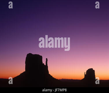 Stati Uniti d'America, Arizona Monument Valley al tramonto. Foto Stock