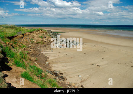 Druridge Bay Northumberland-erosione costiera Foto Stock