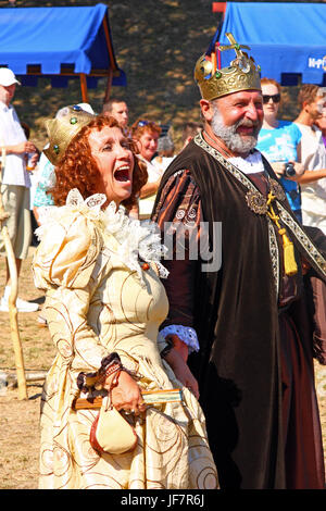 Croazia KOPRIVNICA, 11 settembre 2011: il Re e la regina in una Fiera medievale in KOPRIVNICA, Croazia Foto Stock