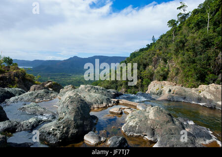 Cascate di ciu sulla costa orientale di Grande Terre, Nuova Caledonia, Melanesia, Sud Pacifico Foto Stock