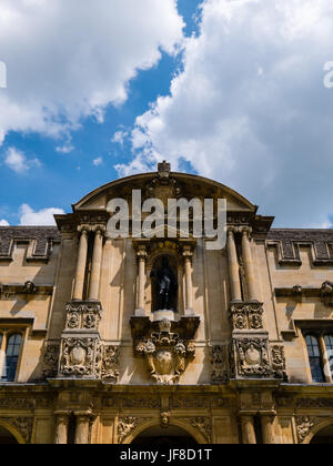 Dettaglio, interna quad, St Johns College dell'Università di Oxford, Oxford, Inghilterra Foto Stock