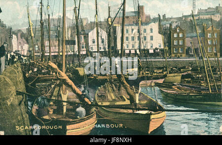 Una vista nostalgica del porto di Scarborough da sud, con barche da pesca nel 1906. Foto Stock