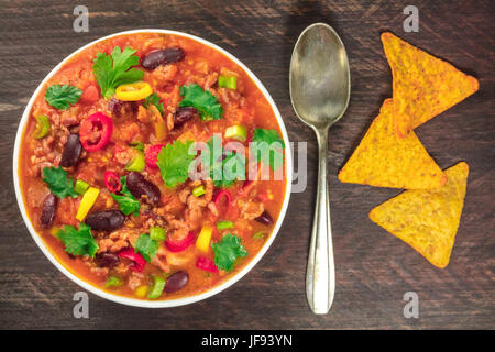 Chili con carne, tradizionale piatto messicano, con copyspace Foto Stock