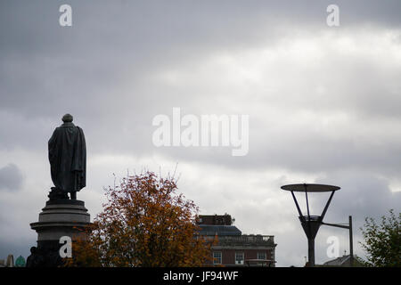 Di Daniel O'connell monumento su O'connell Street, Dublin, Irlanda Foto Stock