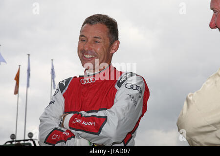 Goodwood, UK. Il 30 giugno, 2017. Più Le Mans vincitore Tom Kristensen Credito: Malcolm Greig/Alamy Live News Foto Stock