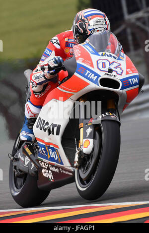 Hohenstein-ernstthal, Germania. Il 30 giugno, 2017. Andrea Dovizioso di Italia e il Team Ducati in azione durante il MotoGp di Germania - Libere al Sachsenring circuito su Giugno 30, 2017 in Hohenstein-ernstthal, Germania. Credito: marco iorio/Alamy Live News Foto Stock