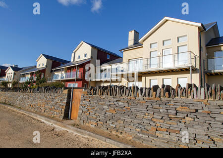 Un grande per cinque o noleggiato casa di famiglia in un esclusivo sviluppo. Foto Stock