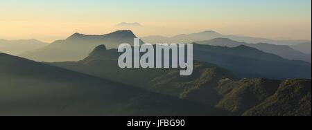 La mattina presto nelle colline del Nepal Foto Stock