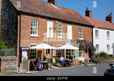 Mostra immagine: Castle Acre, Norfolk © Julian Wyth. Tutti i diritti riservati. Nessun uso non autorizzato. Foto Stock